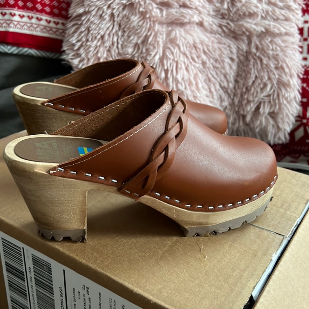 MIA Elsa clog. Never worn. Runs small, size up.